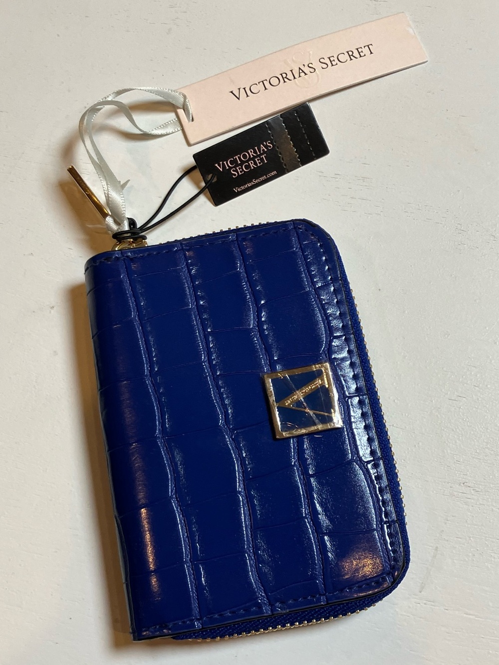 Victoria's Secret | Royal Blue Croc-Embossed Zip Wallet with Gold Logo - Picture 4 of 10
